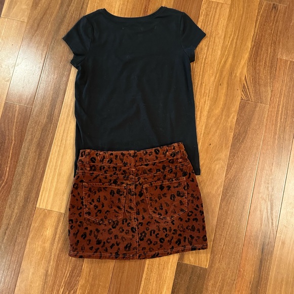 Sonoma Girls Sz 7 Animal Print Corduroy Skirt with Black T-Shirt Sz 8 - Like New - Picture 3 of 4